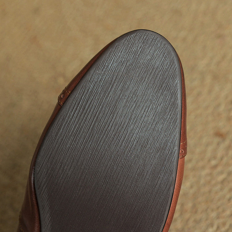 Vintage leather handmade flats for women with round toe & adjustable strap.