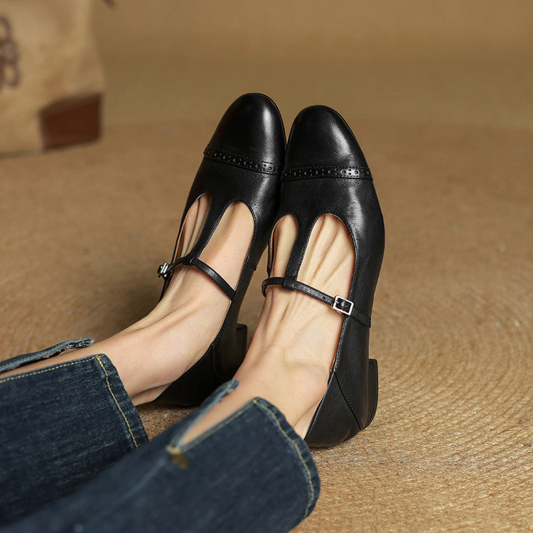 Vintage leather handmade flats for women with round toe & adjustable strap.