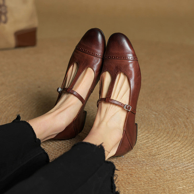 Vintage leather handmade flats for women with round toe & adjustable strap.