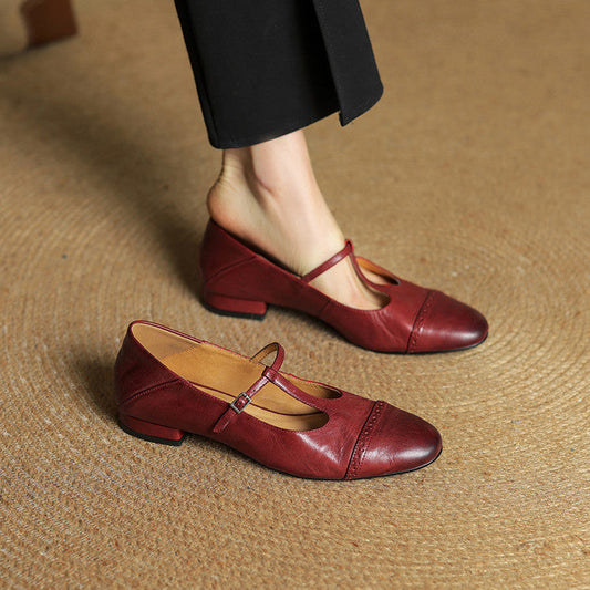 Vintage leather handmade flats for women with round toe & adjustable strap.